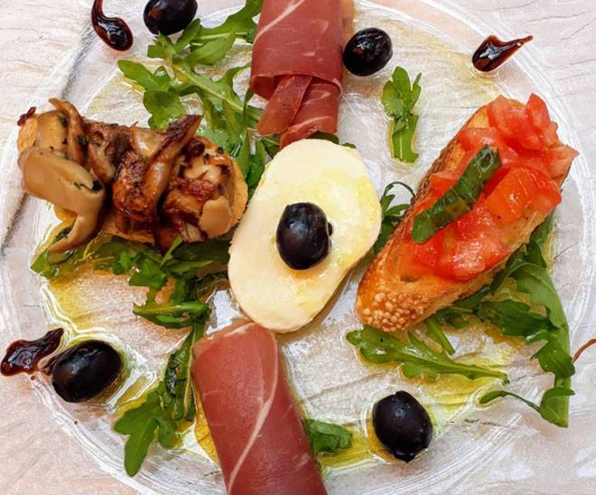 Restaurant Pizzeria Emilia - Le nostre paste & risotti - Unsere Pasta und Risotto Gerichte immer frisch für Sie zubereitet